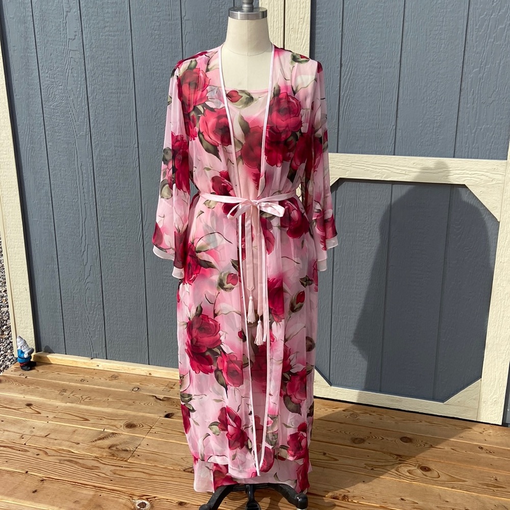 Valerie Stevens Pink Floral Robe Set